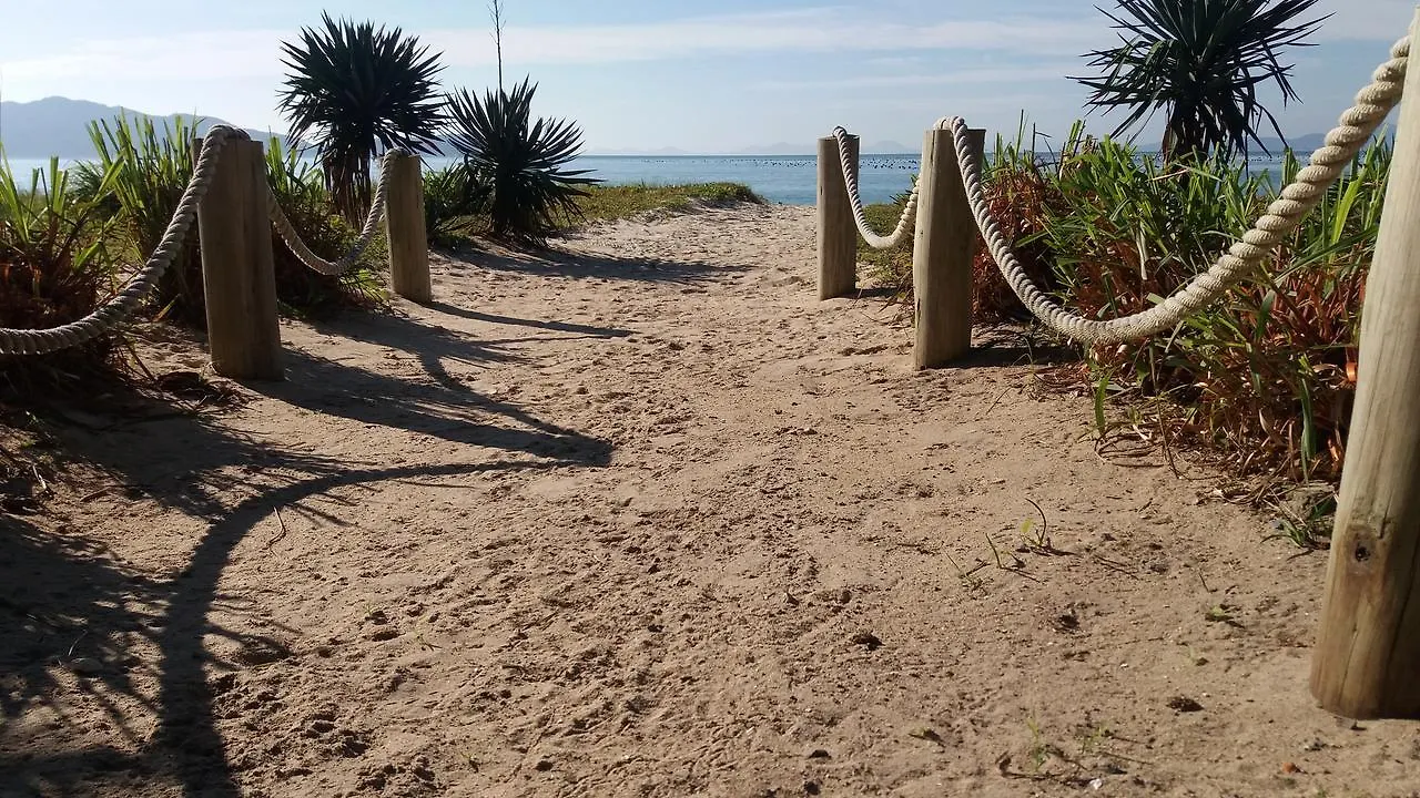 Residencial Bombinhas Pe Na Areia Vila Casa de Férias